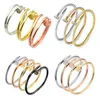 bracelet de concepteur bracelet ongle 4 couleur classique marque ongle bracelets femelle tempérament simple bracelet tendance corniles en acier bracelet dhgate cadeau