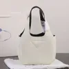 de Factory Handbag Store Verkocht door Echt lederen mand en emmertas 2024 Nieuw draagbaar met gevoel voor luxe Niche Modieus Dames