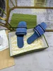 Designer kapcie jasnoniebieskie slajdy dżinsowe poduszki basenowe