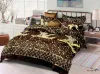 Luxury Designer Bedbling Set Classic Letter Logo Brown Flower Printed Däcke Cover Pillow Cover 4 PCS Set Pure Cotton Bekväm sängkläder Dekoration 1.8m 2m