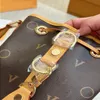 23SS Dames Luxe Designer Tote Bag Cowhide Lederen Drawing Bucket Bag Damesschoudertas Crossbody Body Gold Metal Acc Xeeo