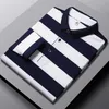Varumärkesbusin LG Sleeve Polo Shirts Men kläder 2023 randiga toppar Lapel Luxury Clothing Fi broderade herrgolfkläder E2J3#