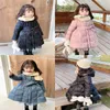 Вниз пальто девушки с мягкими куртками мода Bowknot Кружевая одежда детская зима теплое повседневное верхняя одежда для детей 1-6 лет, корейская принцесса, принцесса
