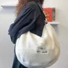 Bolso de lana de lana de cordero de alta gama Bolso nube Bolsos de hombro Mochila blanca