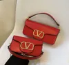 Kvällspåsar 2024 Trend Fashion Simple Handbag Designer Small Classic Bag Female Shoulder Chain Manager Flap Crossbody for Women