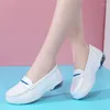 Lässige Schuhe Frauen Leder Luftkissen weicher Sohle flacher Mund atmungsaktivem Anti -Slip Dicke Arbeit klein Weiß