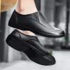 Chaussures Susugrace Black Super Light Men Chef Chaussures Taille 45 Cuisine Hôtel Flats Footwear Antislip Huile Toags Chaussures pour hommes Vente chaude