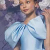 Niebieska satynowa elegancka sukienka kwiatowa na wesele puchową długość podłogi księżniczka suknia balowa dzieci Pierwsza komunia 2024 240312