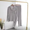 Solide Modal Schlaf Tragen Frauen Pyjamas Set Lange ärmeln Lange Hosen 2PCS Männer Hause Kleidung Neuheit Zwei-stück Anzug Für Homewear 240314