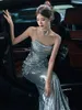 Runway Dresses Shiny Silver Celebrity Spaghetti Strap Mermaid Golvlängd veckad avancerad enkel underbar vintage aftonklänningar