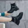 Stiefel neue Punkleder -Knöchelstiefel mit Kette Frauen weiße Plattform Schuhe Frau Stiefel Frauen Herbst Stiefel lila Sohle Chelsea Stiefel