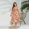 Novo decote de um decote elegante de grande linha temperamento floral, saia de comprimento médio com uma cintura e vestido de irmã gordinha 263232