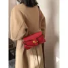 Armazenar bolsas de designer por atacado Bolsa de ombro de alta qualidade para mulheres e 2024 nova versão coreana da moda Crossbody Niche de nicho versátil single Underxul