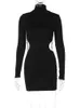 Sexig rygglös kedjor Bodycon Mini Dres Turtleneck långärmad ihålig utgör fast party vestidos vår faller kläder 240312