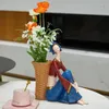 Figurine decorative Moderne minoranze ragazze Vaso Vassoio portaoggetti Ornamenti in resina Casa Soggiorno Decorazione desktop Cafe Cabinet Statue Artigianato