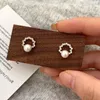 Orecchini a bottone UILZ Perla bianca lucida per donna Petite Wreath Design Zircone Accessori per orecchie Gioielli per festa di nozze