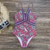 Kvinnors badkläder 2024 Sexig Deep V Neck One Piece Swimsuit Women Patchwork Monokini Suit Push Up Bathing vadderad bodysuit Beach Wear