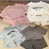 Ontwerper Baby Kids Clothing Boys Girls Sets Zomer Luxe T-shirts Shorts Tracksuit Children Outfits Shirt Sportsuit met korte mouwen Esskids CXD2702171-6