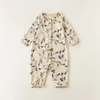 Lente babykleding jongen meisje pyjama's print oneck met lange mouw open stitch jumpsuitcap geboren thuiskleding nachthemd e3212 240325