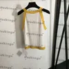 섹시한 소매 슬레스 카미 여성 디자이너 티스 클래식 초상화 장식품 3 색 통기성 T 셔츠 의류