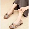 Sıradan Ayakkabı Retro Kadın Daireleri 2024 Yazlık Hollow Yumuşak Oxford Mom Kadın Çiçek Nefes Alabaç Loafers Zapatos Mujer