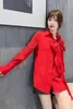 Женские блузки зашнутуют большие камисы для женщины, длинная свободная причинно -следственная рубашка 2024 Весенний рукав красный офис Леди шикарные рубашки