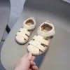 Retro Style Baby Girls Sandals Summer Children Casual Shoes Kids Beach Shoes Anti-Slippery Toddler Infant Cut-out Sandals 240312