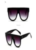 Wysokiej jakości designerskie okulary przeciwsłoneczne dla kobiet kobiety nitu Luksusowe okulary przeciwsłoneczne z dużą ramą UV400 Pełna moda7411689