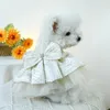 Vêtements pour chiens Babysbreath Robe de mariée Petits vêtements Doux Big Bowknot Vêtements Luxueux Costume de fête de mode Articles pour animaux de compagnie en gros