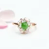 Klusterringar naturlig grön hand snidad vatten droppe jade ring mode boutique kvinnors blomma med justerbar öppning