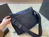 24SS Designer begagnad kvinnors väska, fashionabla C retro mångsidig denimväska, en måste-ha axel crossbody handhållen storkapacitet shoppingväska för resor