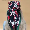 Bandanas Durag Bandanas Design 70x70cm Silk Hijab The Four Seasons Scalves Women New Style Square Headscarf Luxury Sunscreen Beach Kerchief Y240325