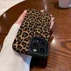 Mobiltelefonfodral Fashionabla Brown Leopard Silicone Leather Case Lämpligt för iPhone 14 15 Pro Max 11 12 13 Mini SE 7 8 Plus X XR XS Max Soft Shock Cap H240326