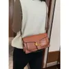 Armazenar bolsas de designer por atacado Bolsa de ombro de alta qualidade para mulheres e 2024 nova versão coreana da moda Crossbody Niche de nicho versátil single Underxul