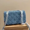 Hoge kwaliteit donkerblauwe denim luxe damestas designer dames schoudertas geldzak retro handtas zilveren ketting hardware moet met zomergeld komen