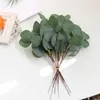 Flores decorativas 24 PCs decoração Eucalyptus hastes de folhas artificiais Adornamentos de plantas de folhas Fake