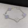 Varumärkes charm V Gold High Edition Van Lucky Four Leaf Grass Diamond Armband för kvinnlig dubbelsidig Natural Purple Chalcedony Crystal Fritillaria