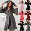 Mens Sleepwear Cute Hooded Fleece Robe för kvinnors badrockar med huva djur Kawaii -tecknad design mjuk h varm dusch wrap droppe delive otl69