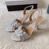 2024 Aquazue Ms Galactic Flower Stiletto Sandalen 9,5 cm Abendschuhe Wasser Strass Blumendekoration Weiße Hochzeitsschuhe Luxus Designer Sandalen Größen 35-42