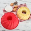 Backformen große hohle runde 9 -Zoll -Chiffon -Kuchenform -Schimmelpackplatte Silikonwerkzeug Dekoration Werkzeuge Zubehör