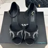 Womens Shiletto Heels Sandals Platform Cenered Diamond-Rhinestone Suede Dress Shoes أحذية قابلة للتعديل في الكاحل