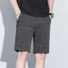 メンズショーツ夏の薄いプレーン織り短袖のビジネス膝の長さパンツストレートビーチショーツ韓国ファッショングレーパンツメンズブランド衣類J240325