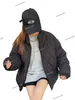 Tasarımcı Black Zippers Lüks Marka Hafif Down Ceketli Kadın Rüzgar Giyim Sokak Giyim Yüksek Kalite Unisex Coat Gare Slim Nakesed Rozet Dış Giyim Paltoları