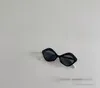 夏の女の子の太陽子供たちの子供たちのストライプ不規則なフレームゴーグル男の子UV 400保護アイウェアサマーキッズショー眼鏡Z0216