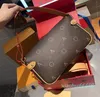 2024 حقيبة مكياج كتف كتف كتف Crossbody مضغوطة 30 سم