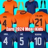 24 25オランダメンフィスサッカージャージーユーロカップ2025オランダナショナルチームサッカーシャツメンズキッズキットフルセットメンフィスXavi gakpo