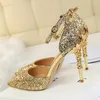 Comemore Sandales de fête élégantes en métal Stiletto Glitter Pompes de luxe Femmes Chaussures de mariage Mariée Or Argent 2023 Femmes Talons Hauts 240320