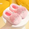 Pantofole in cotone per bambini Principessa Calde per bambini Inverno Simpatico gatto Cartoon Diamante Scarpe pelose Bambina con fondo morbido Scarpe da casa 240311