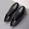 Sıradan Ayakkabı Erkek Oxford Elegant Man Ticari Ayakkabı Resmi Derby Gelinlik Düzleri Orijinal Deri Beyler