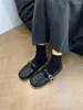 Повседневная обувь, модная женская обувь на плоской подошве с Т-пряжкой и ремешком, черно-коричневая женская обувь с круглым носком, женские туфли-гладиаторы